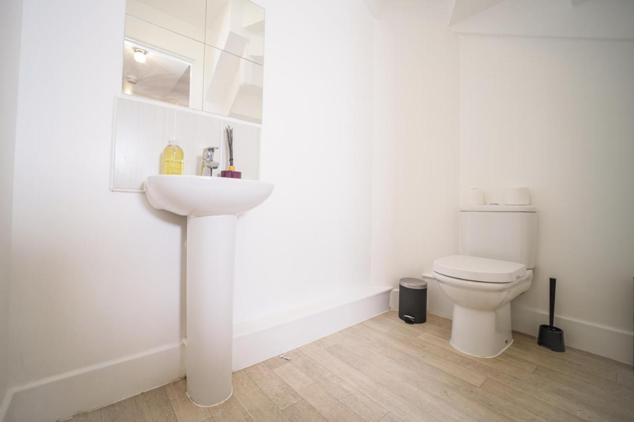 3 Bedroom House In Birmingham City Centre - Sleeps 6 ภายนอก รูปภาพ